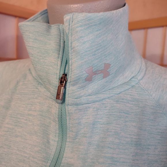 Under Armour heat gear pullover, small FINAL PRICE DROP 💧💧💧💧💧 - Picture 4 of 8